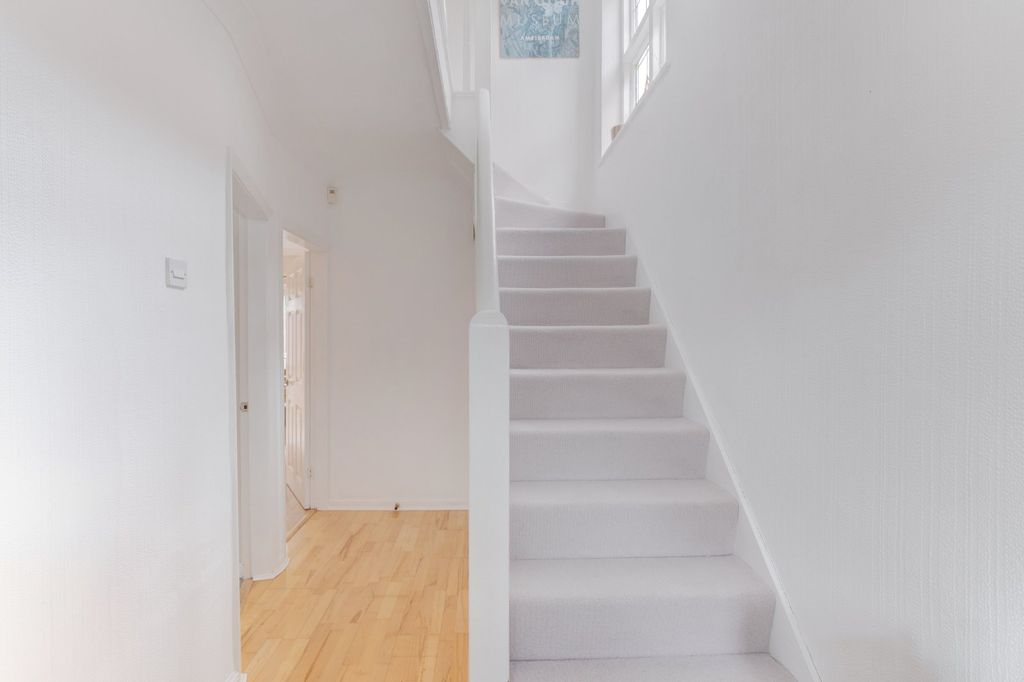 Property photo 3 of 24 Picture No. 07