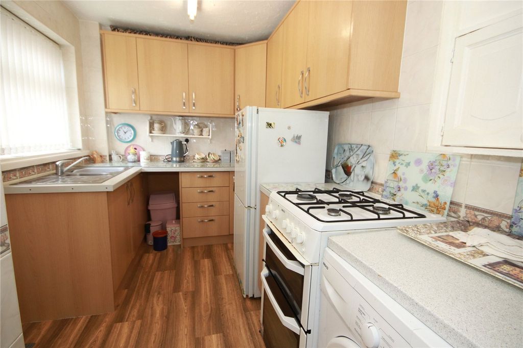 Property photo 3 of 13 Picture No. 11