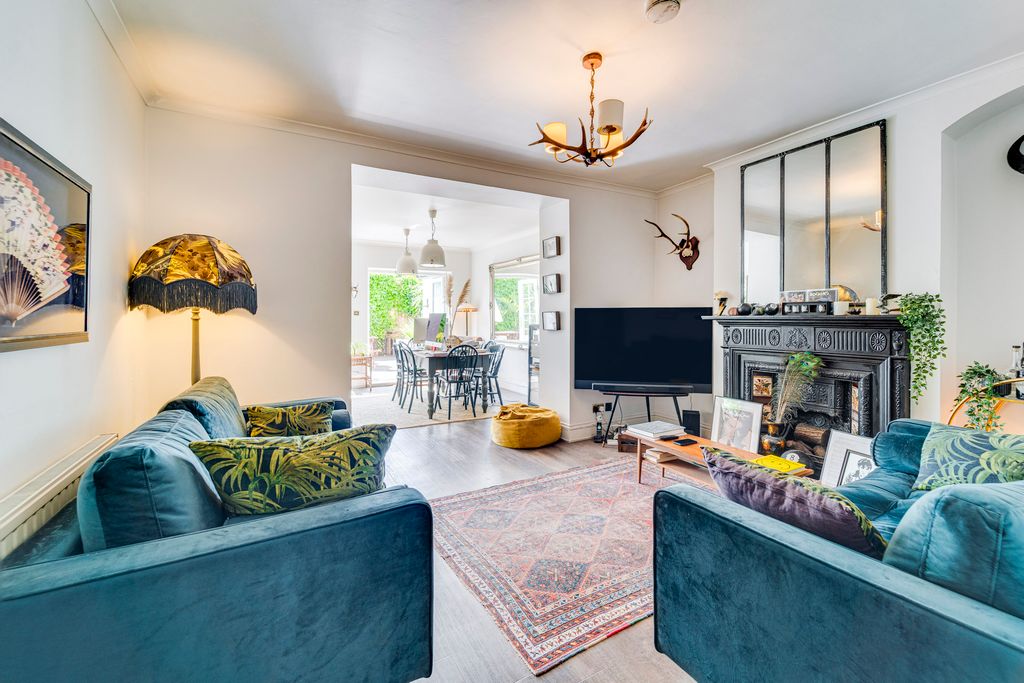 Property photo 1 of 22