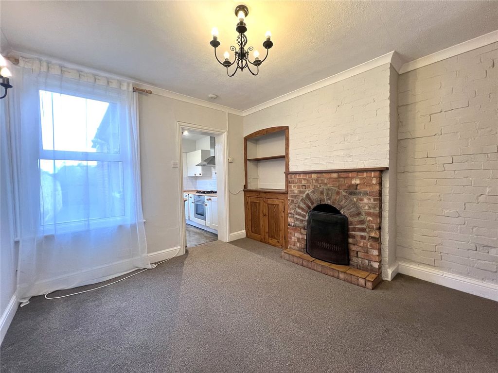 Property photo 3 of 11 Dining Room