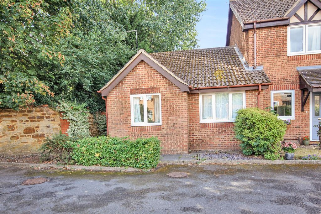 Property photo 1 of 9 Front.Jpg