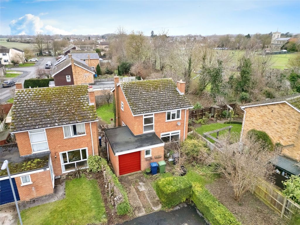 Property photo 1 of 17 Picture No. 01