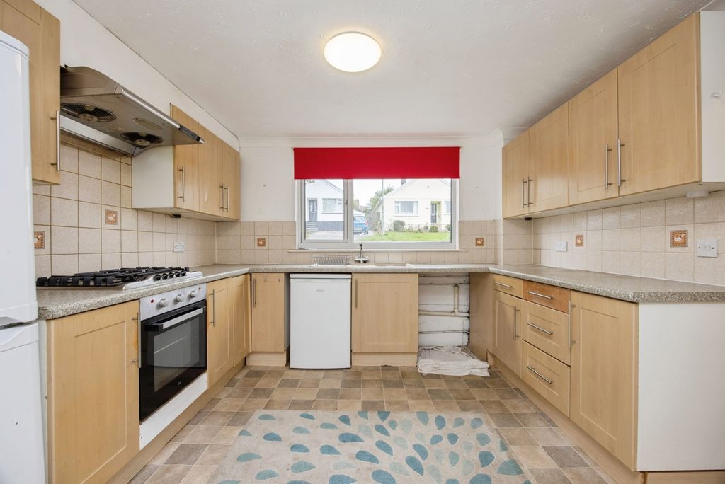 Property photo 2 of 17 Photo