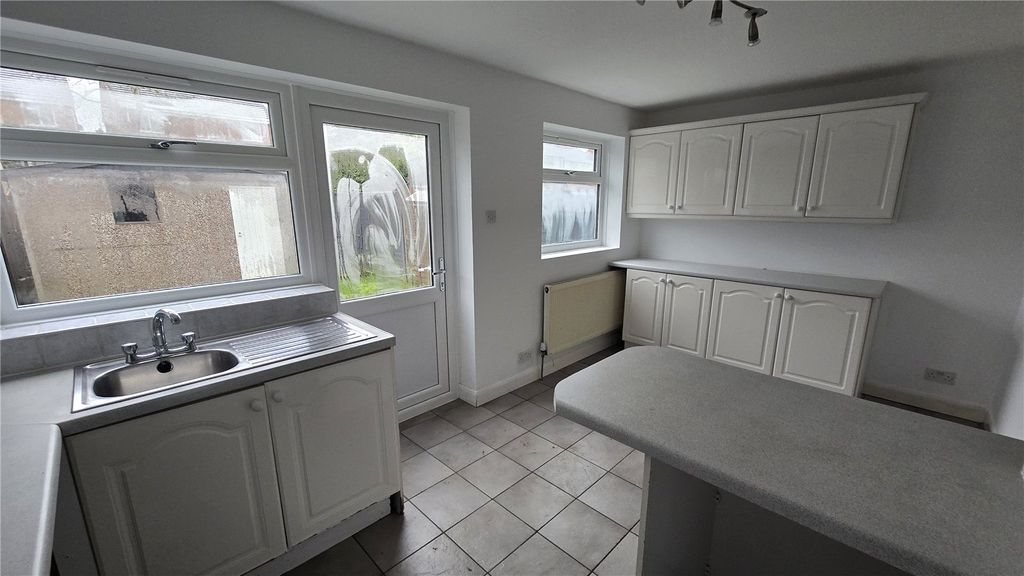 Property photo 2 of 10 Picture No. 04