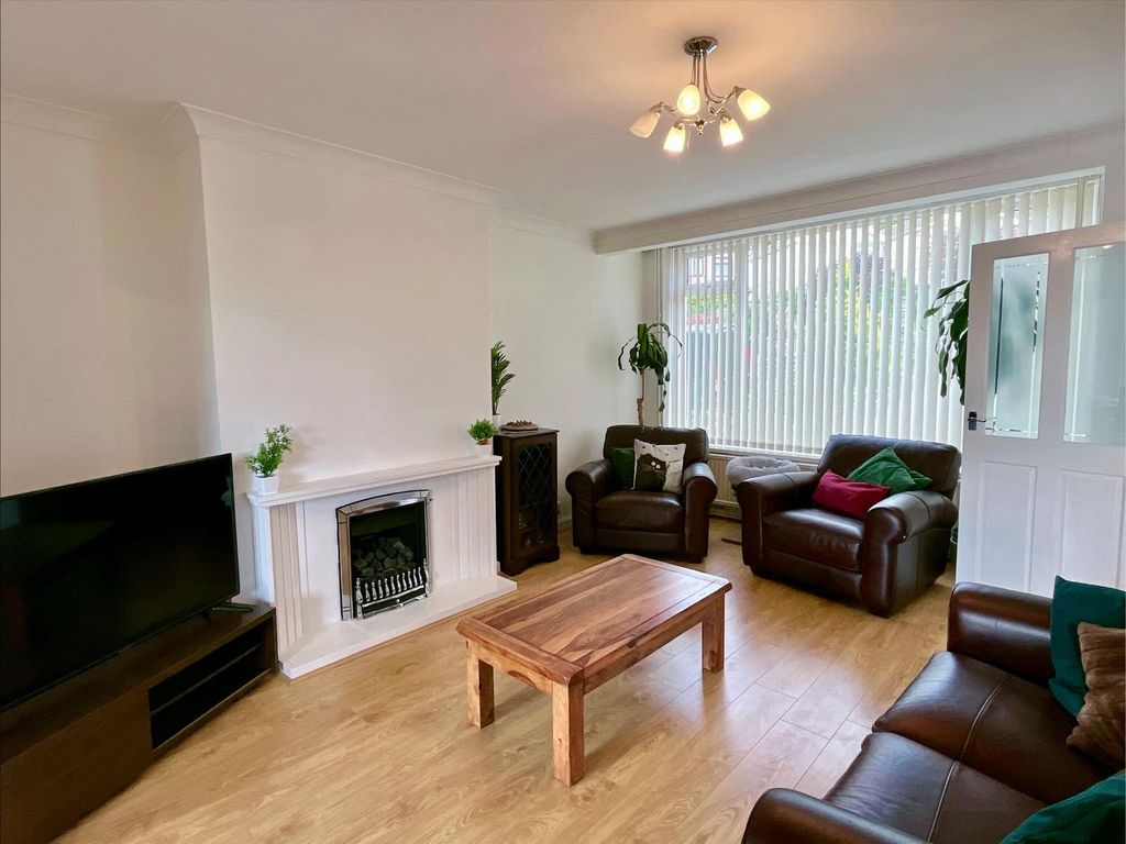 Property photo 3 of 22
