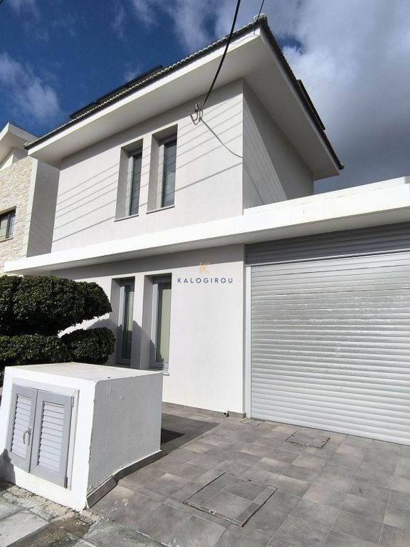 Property photo 1 of 31