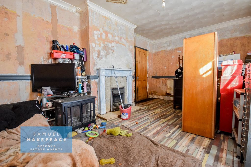 Property photo 2 of 9 Gallery