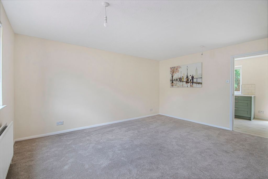 Property photo 3 of 23