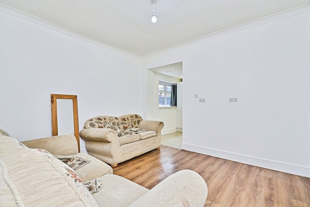 Property photo 2 of 22 Pbox-Img.Jpg