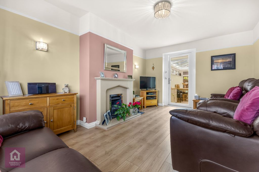 Property photo 3 of 38 Picture No. 11