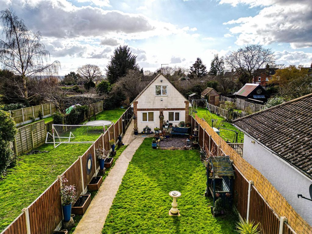 Property photo 3 of 44 Colchester Road