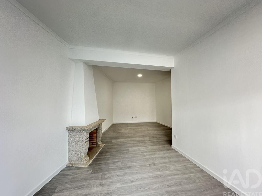 Property photo 2 of 30