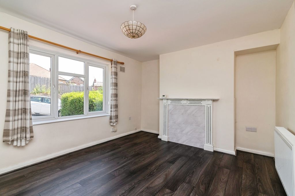 Property photo 2 of 12 Pbox-Img.Jpg