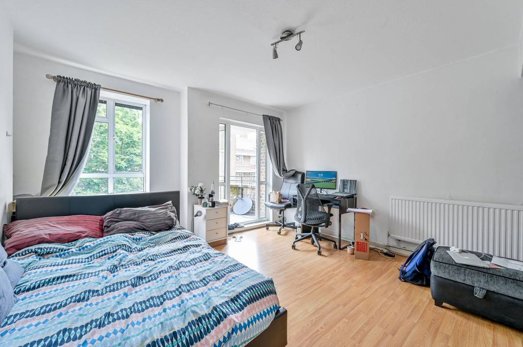 Property photo 2 of 6