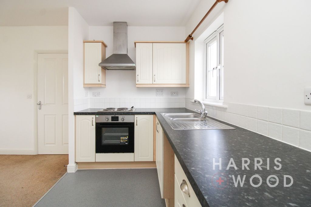 Property photo 2 of 15 4136814