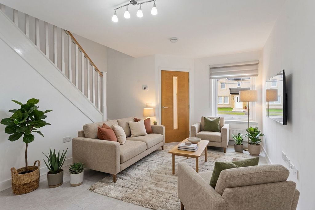 Property photo 1 of 32