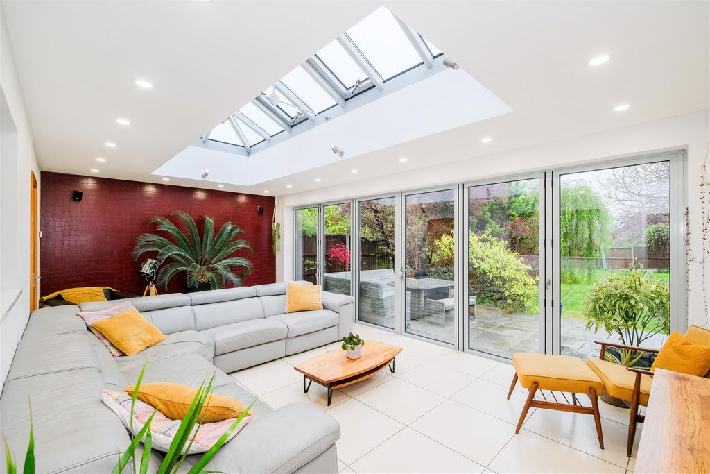 Property photo 3 of 25 7 Danbury Way-19.Jpg