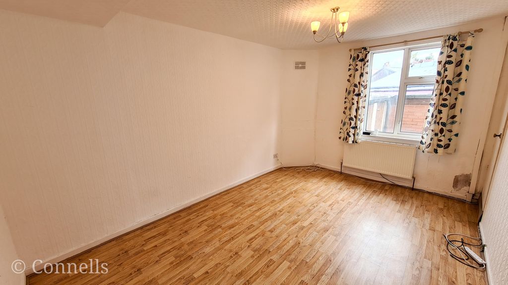 Property photo 3 of 10 View