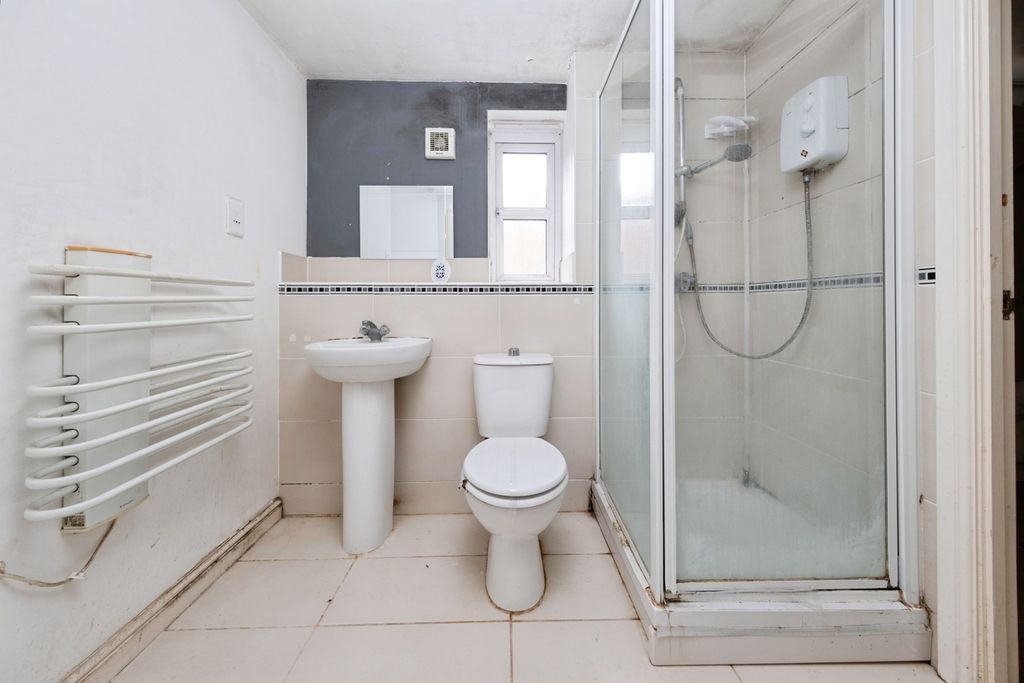 Property photo 3 of 5 Pbox-Img.Jpg