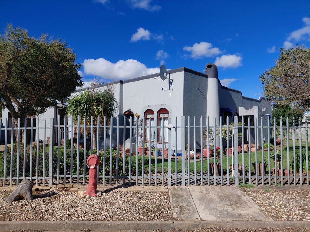 Property photo 2 of 37 1Sr1726009