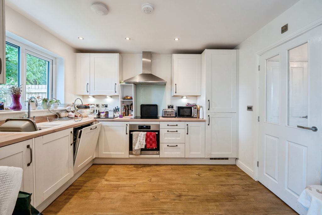 Property photo 2 of 15 Kitchen/Diner