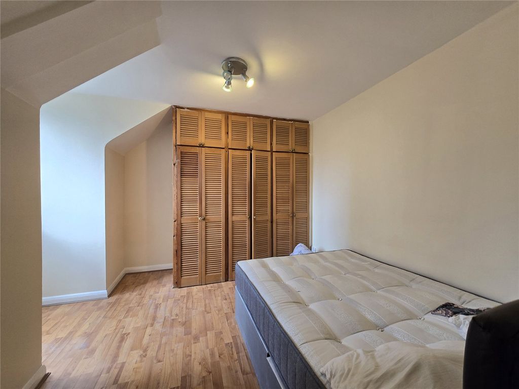 Property photo 2 of 6 Picture No. 13