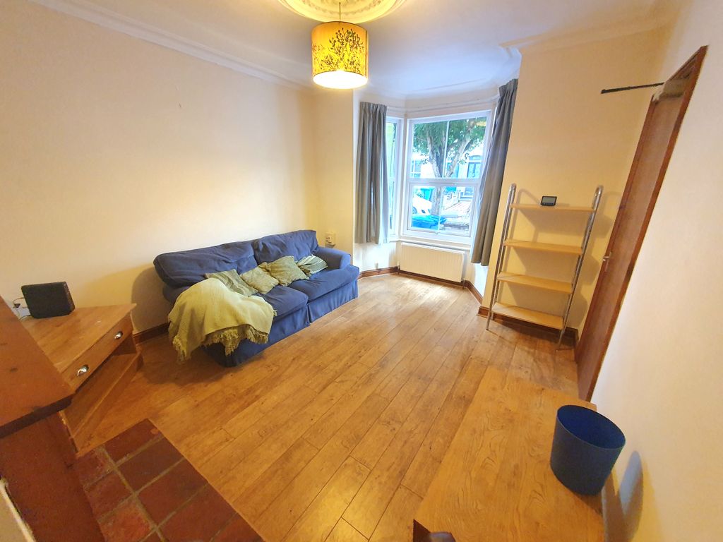 Property photo 2 of 14 Image