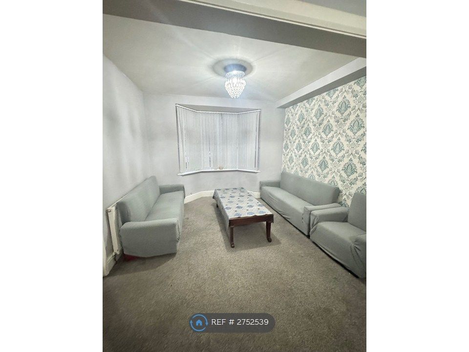 Property photo 1 of 8 Front Lounge