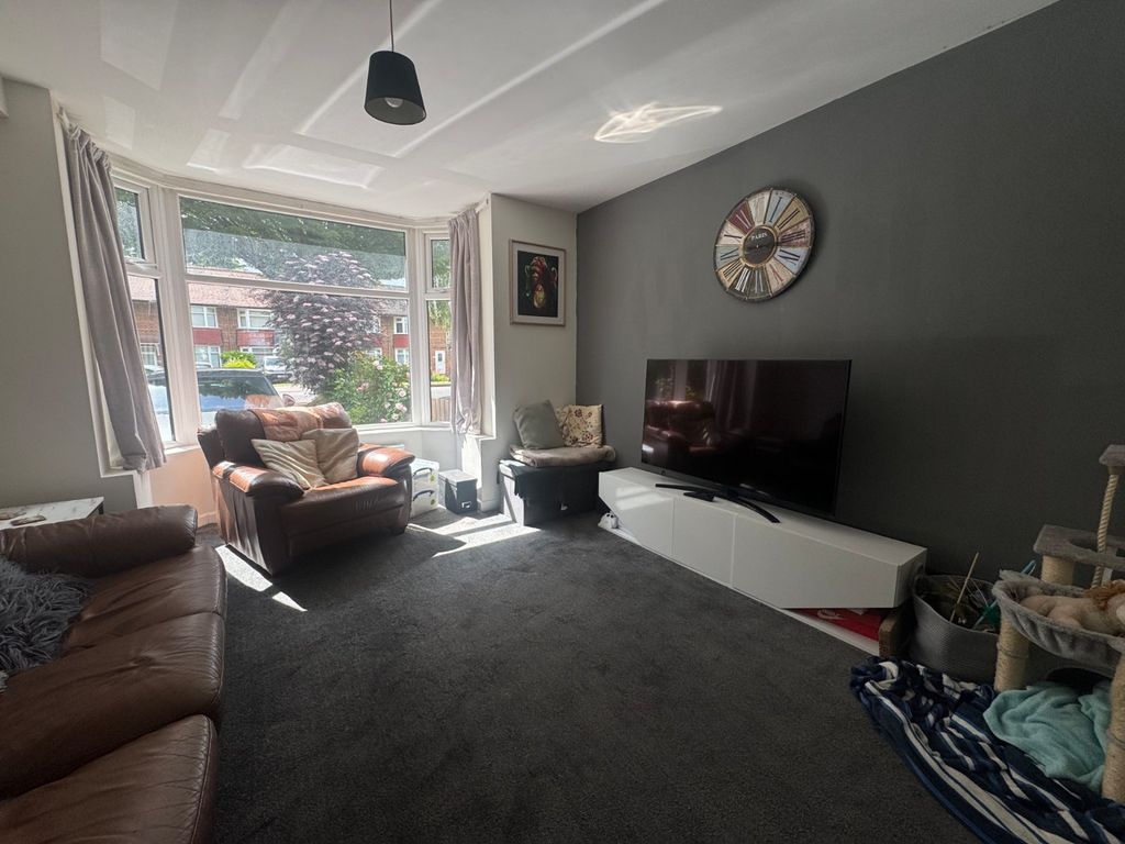Property photo 2 of 11 Picture No. 08