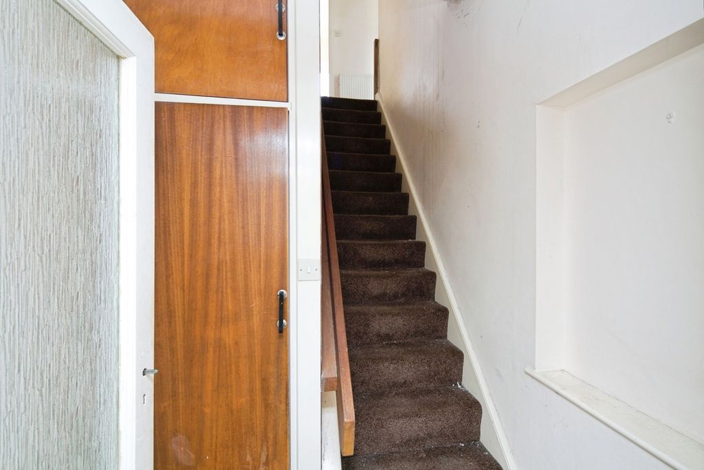 Property photo 2 of 17 Photo