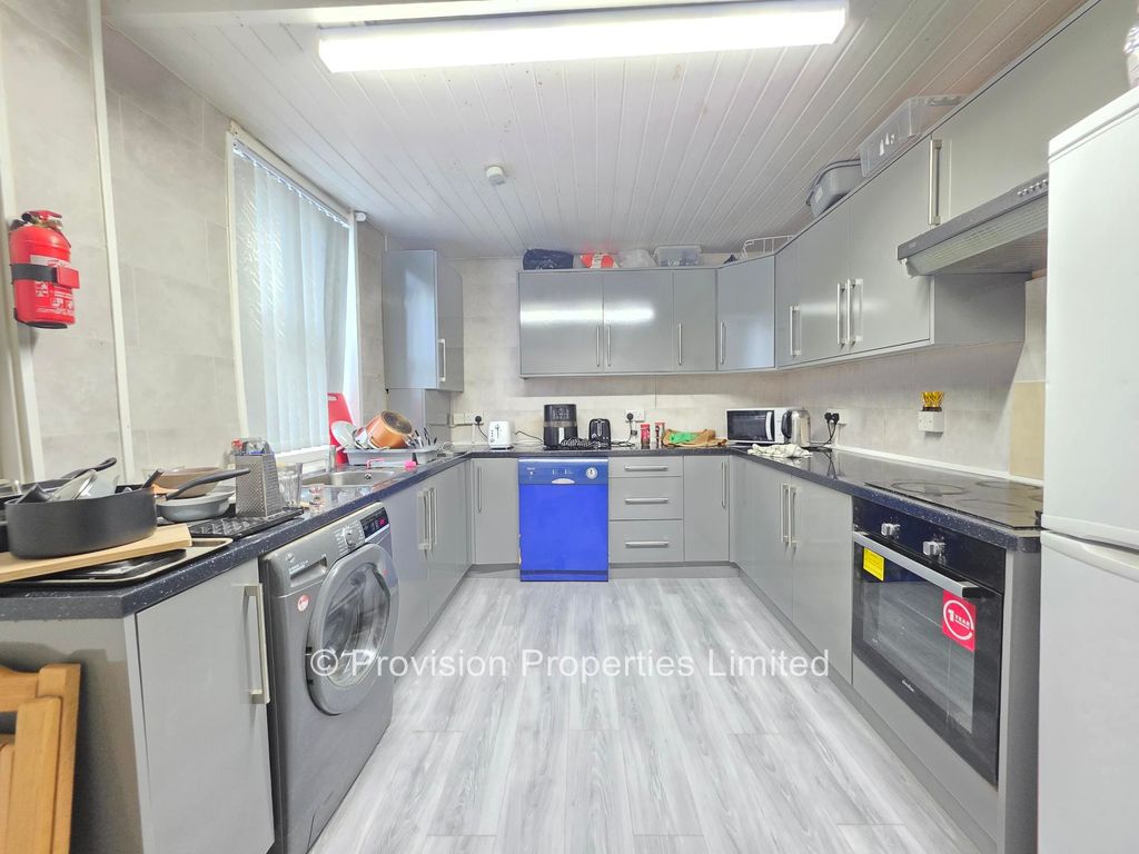 Property photo 2 of 9 Photo