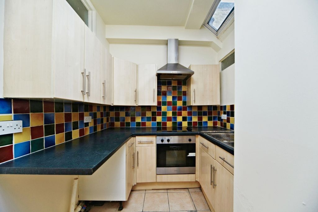 Property photo 3 of 16 Photo