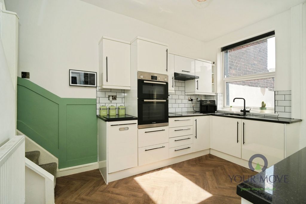 Property photo 3 of 14 Pbox-Img.Jpg