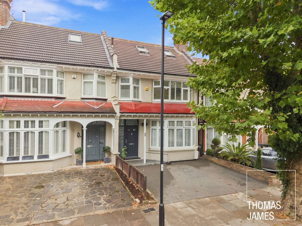 Property photo 1 of 16