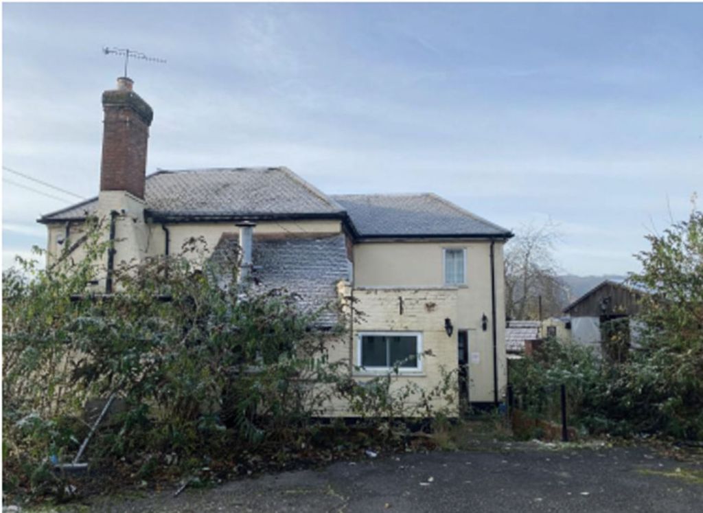 Property photo 1 of 9 Front View