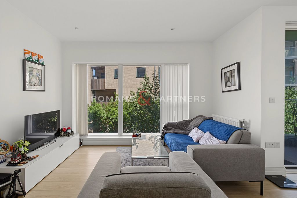 Property photo 1 of 12