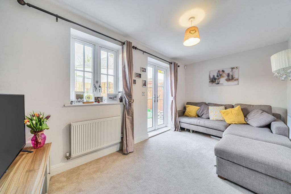 Property photo 3 of 19 Reception