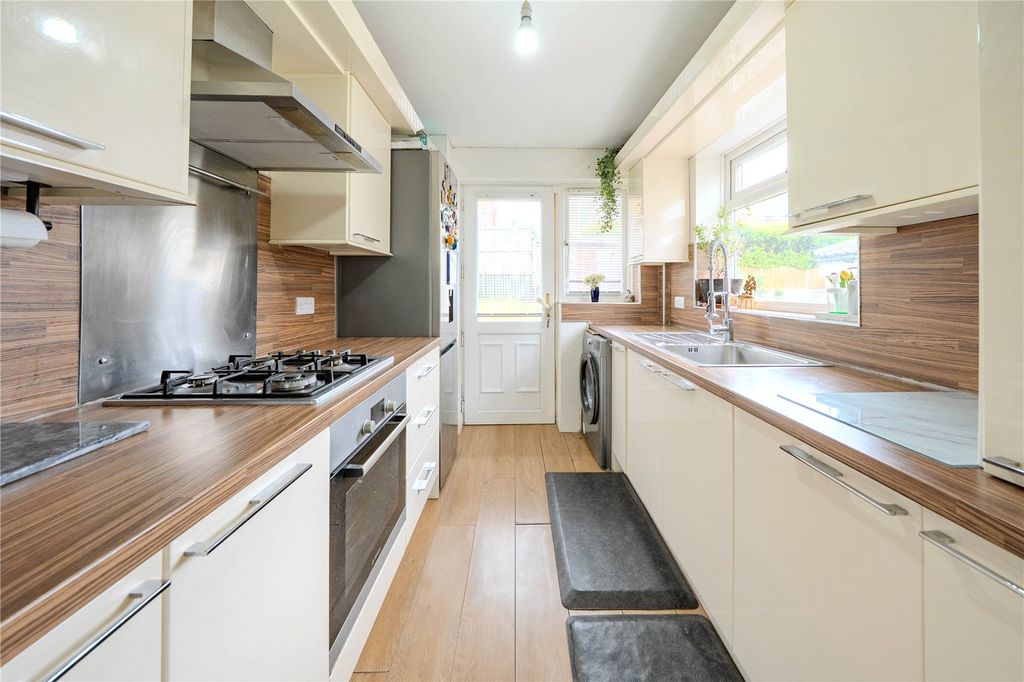 Property photo 2 of 13 Picture No. 04