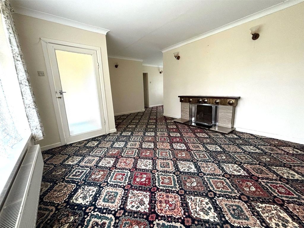 Property photo 3 of 20 Picture No. 04