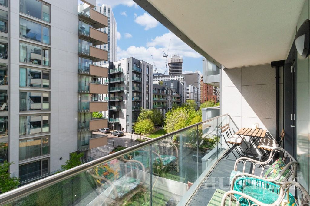 Property photo 1 of 12 Flat 29, Egret Heights N17 9Gj-10.Jpg