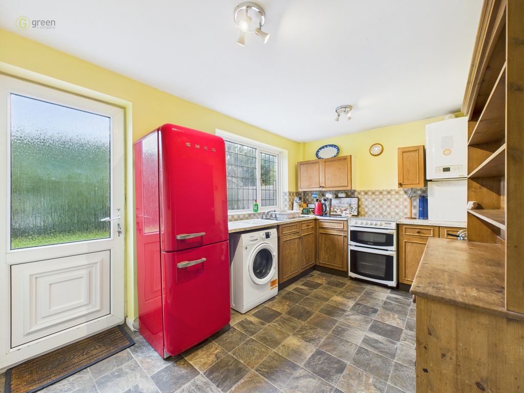 Property photo 2 of 33