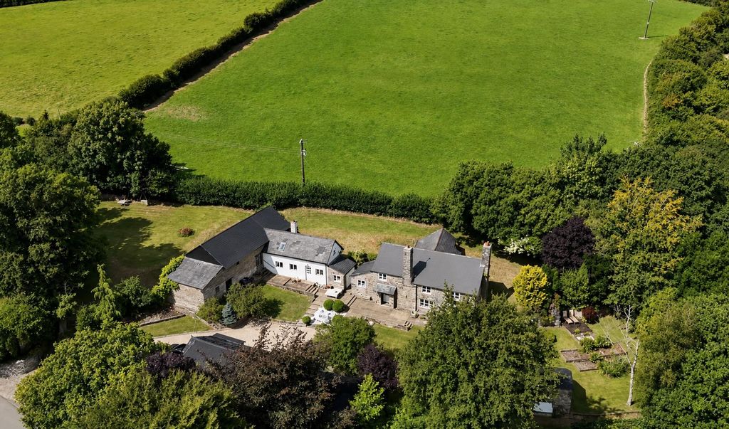 Property photo 1 of 19 F9Ac0c8B-E2Bd-4F2c-9Af4-77999543Bcf0.Png