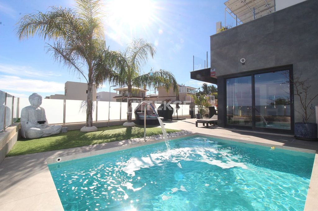 Property photo 1 of 31