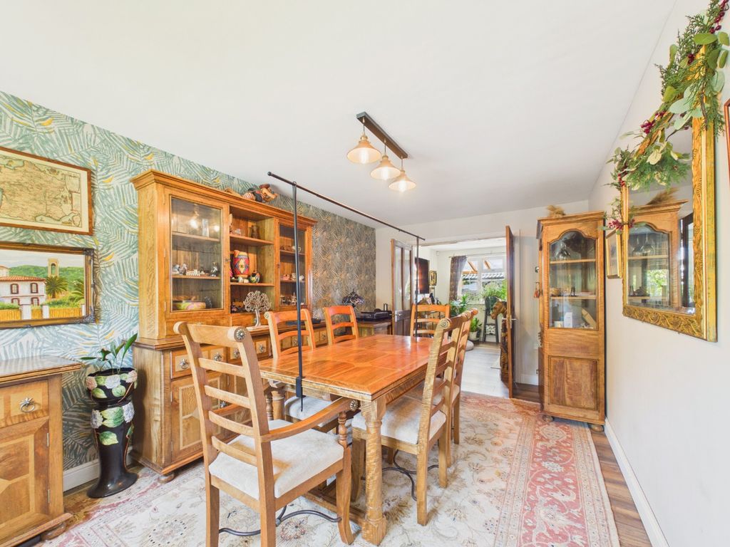 Property photo 3 of 25 5052173