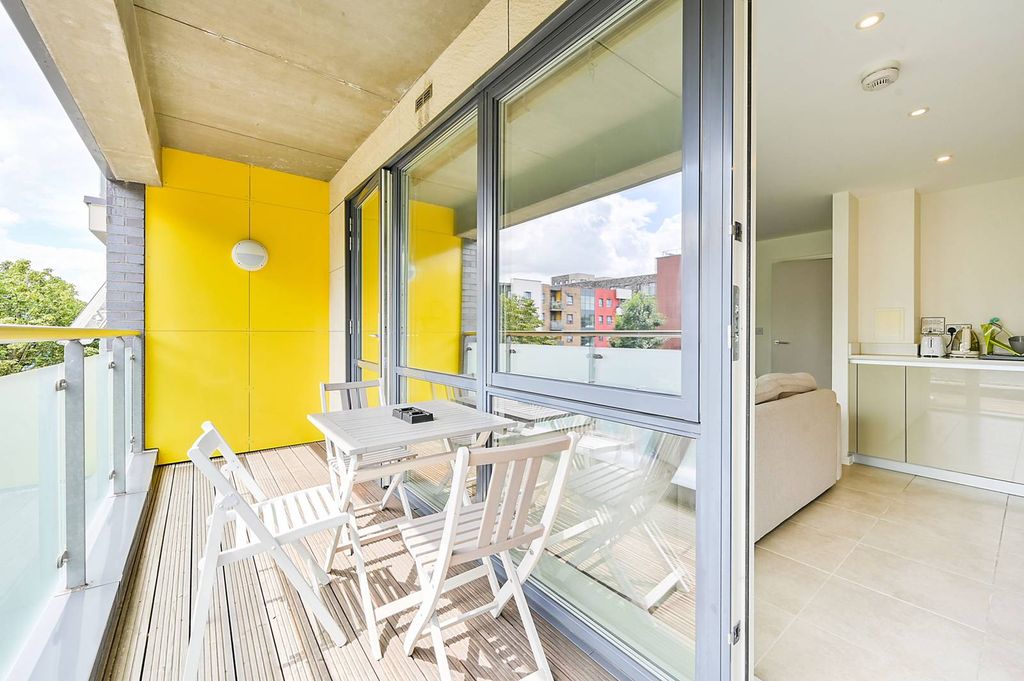 Property photo 3 of 12