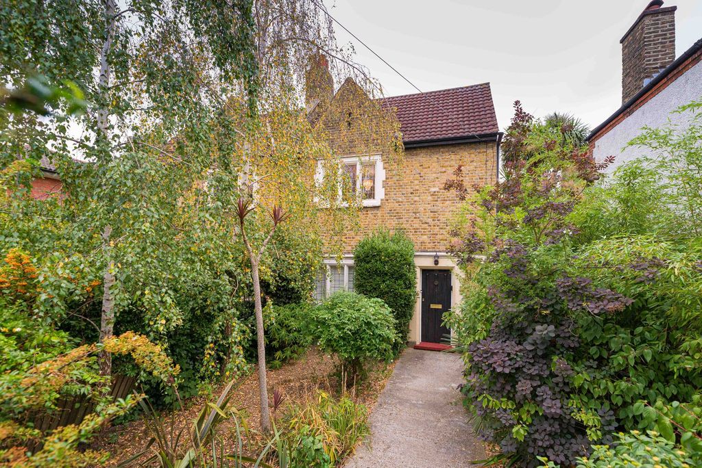 Property photo 1 of 25
