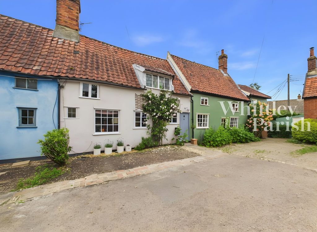 Property photo 2 of 37