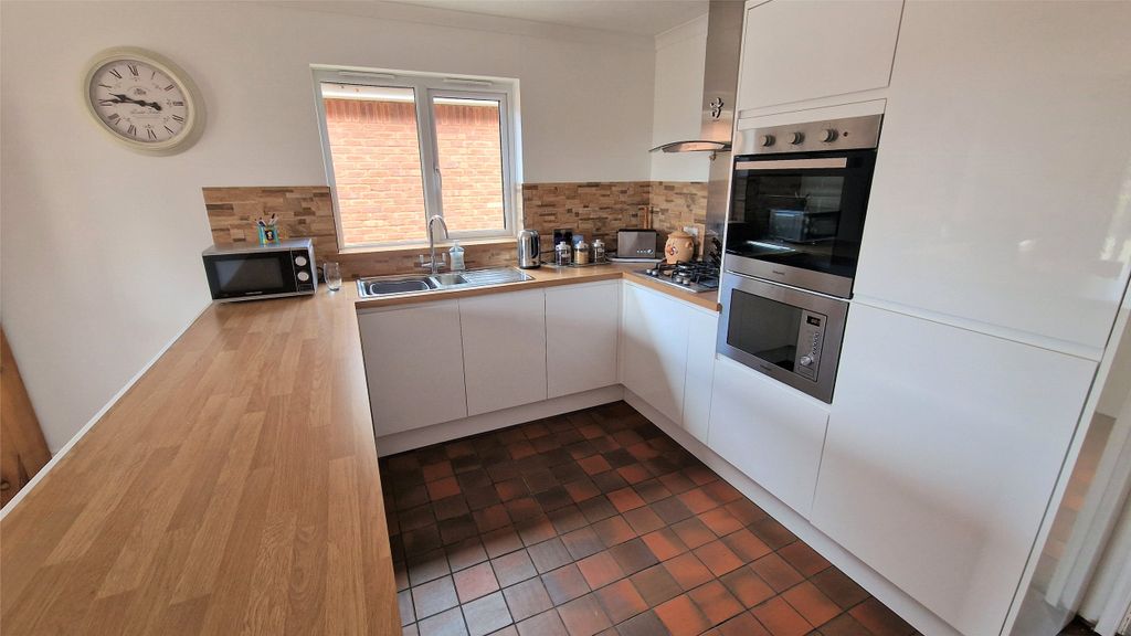 Property photo 3 of 14 Picture No. 05