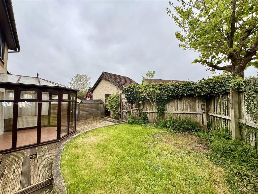 Property photo 2 of 18 Outside