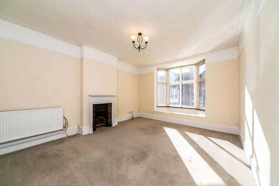 Property photo 2 of 8 Picture No. 11